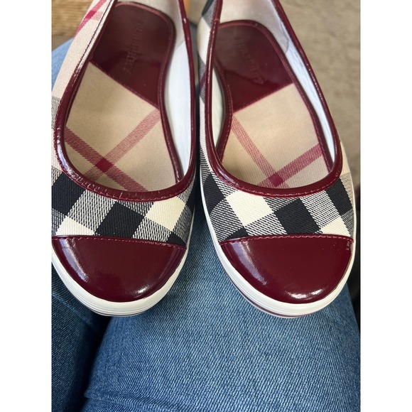 Burberry burgundy nova check patent leather canvas flats 38 7.5 - Picture 6 of 6